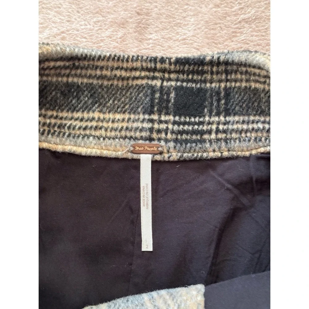Free People Women's Ari Wrap Skirt Beige Black Plaid Mini‎ Belted Wool Size 2